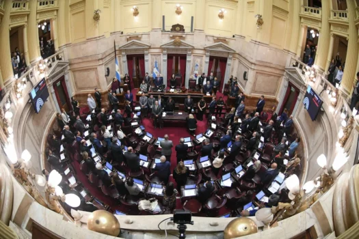 El-Senado-trata-Ficha-Limpia-tras-semanas-de-operaciones-cruzadas-entre-LLA-y-el-PRO-scaled-optimized