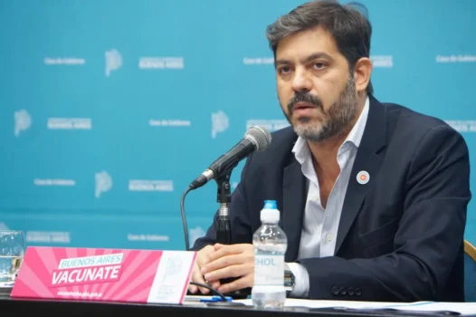 el-jefe-gabinete-bonaerense-carlos-bianco-revelo-que-estudian-aplicar-restricciones-los-antivacunas