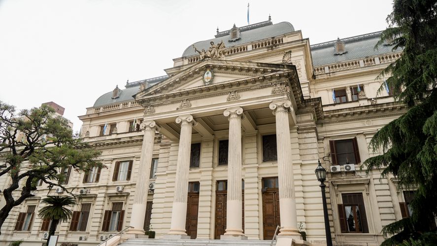 legislatura-bonaerense-fachada-1
